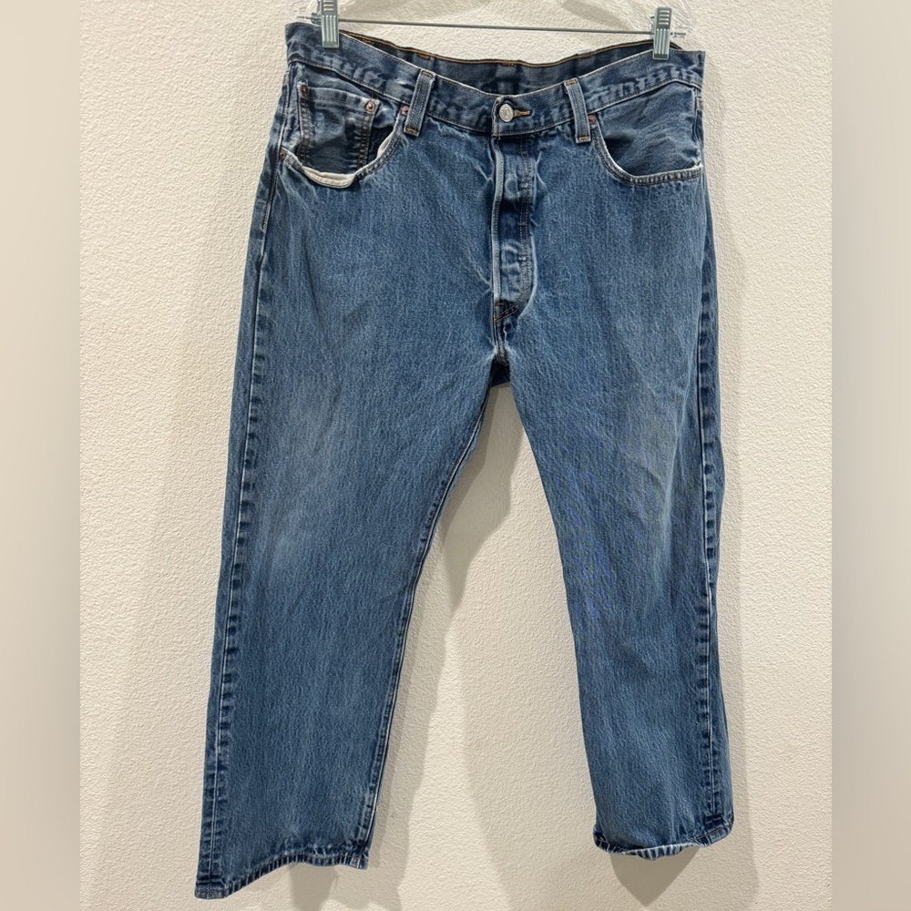Levi’s Men’s 501 Straight Fit 100% Cotton Button Fly Denim Blue Jeans Size 38 - Picture 7 of 16